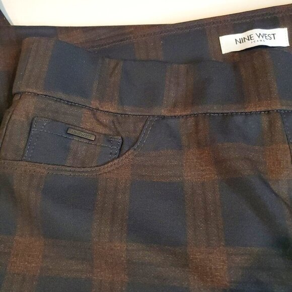 NINE WEST SZ L Heidi Pull-on Skinny Leggings Ponte Pant Copper/Black Plaid - Picture 2 of 10